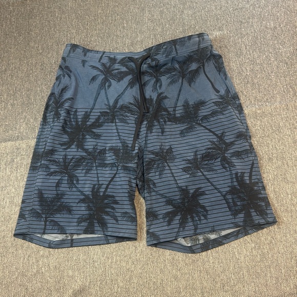 Kirkland Signature Other - Men’s Kirkland Signature Palm Tree Print Swim Trunk NWOT